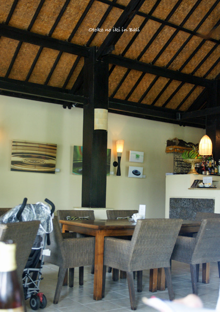 1005-11CafedeArtistes