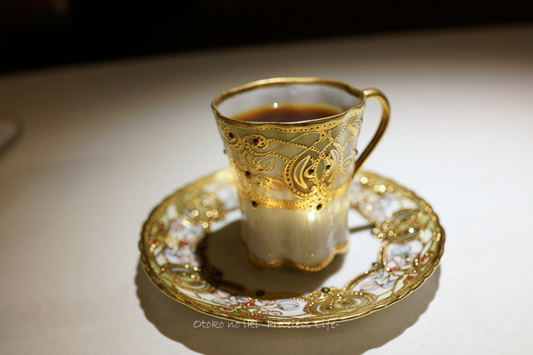 GRAND CRU CAFE (銀座)コーヒーの頂点を識る : 漢(オトコ)の粋 GRAND CRU CAFE (銀座)コーヒーの頂点を識る : 漢(オトコ)の粋