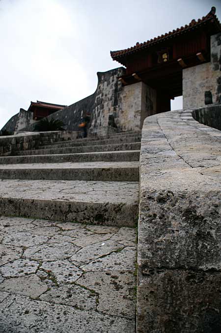 首里門