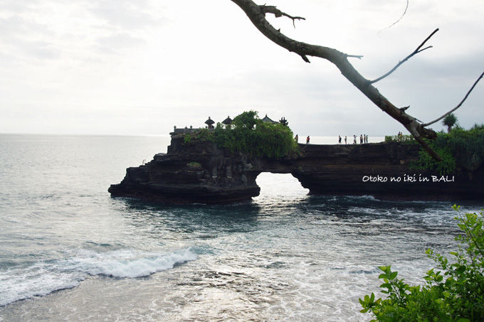 1119-2TanahLot