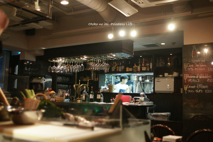 1015-6店内