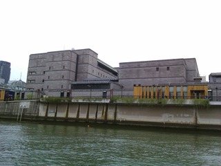 E20110615-056