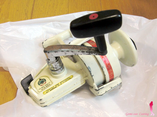 ダイワ イレブン NO4 スピニングリール オールド