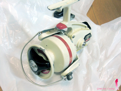 ダイワ イレブン NO4 スピニングリール オールド