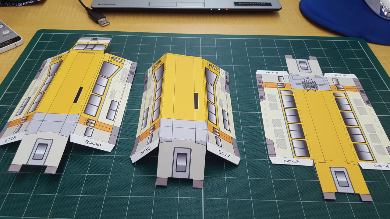 課外講座 プラレール着せ替えペーパークラフト かるちゃーステーション名張