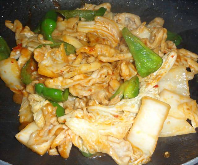 回鍋肉も生姜焼きも薄切り肉派 Pinky Honey 回鍋肉も生姜焼きも薄切り肉派 Pinky Honey