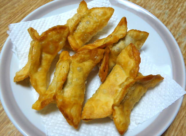 手作り餃子の皮で揚げ餃子 Pinky Honey 手作り餃子の皮で揚げ餃子 Pinky Honey