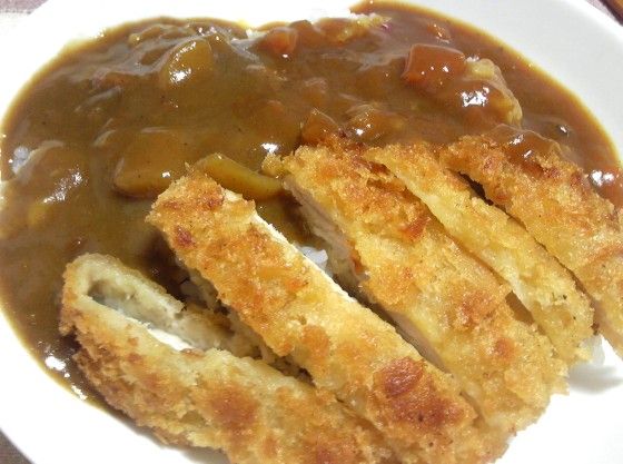 安いレトルトカレーにお肉を添えて Pinky Honey