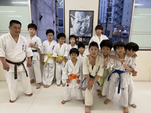 CA22B609-F303-44D5-9AAC-0039950E7989