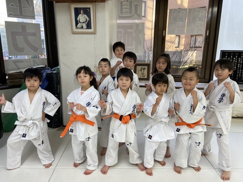 7EACEEA0-5817-4CD4-A68D-F4779D382074