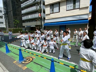 FEB8AA23-87DD-4D04-A7B7-BFE3B030FEDE