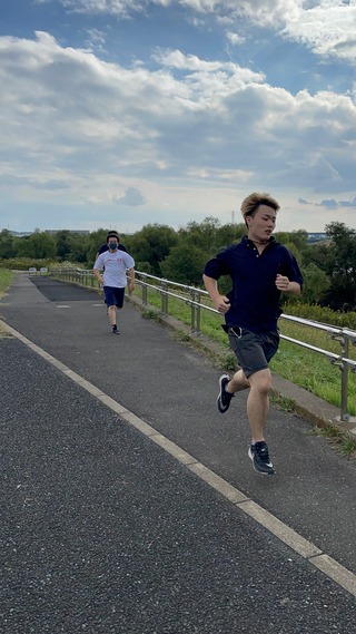 FFADFB03-CF83-44EA-950B-B72F51F54B1D