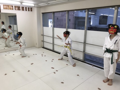 128386FE-E993-4499-BD0A-84C1D4F7F00A