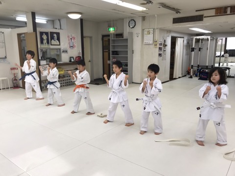 0DE901F3-0FAF-41AA-A9F7-355CE745078D