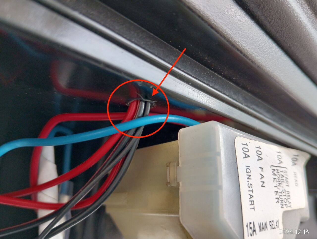 ホンダ フュージョンの電源取り出し（USB）はここからしたよ。 : おじ 