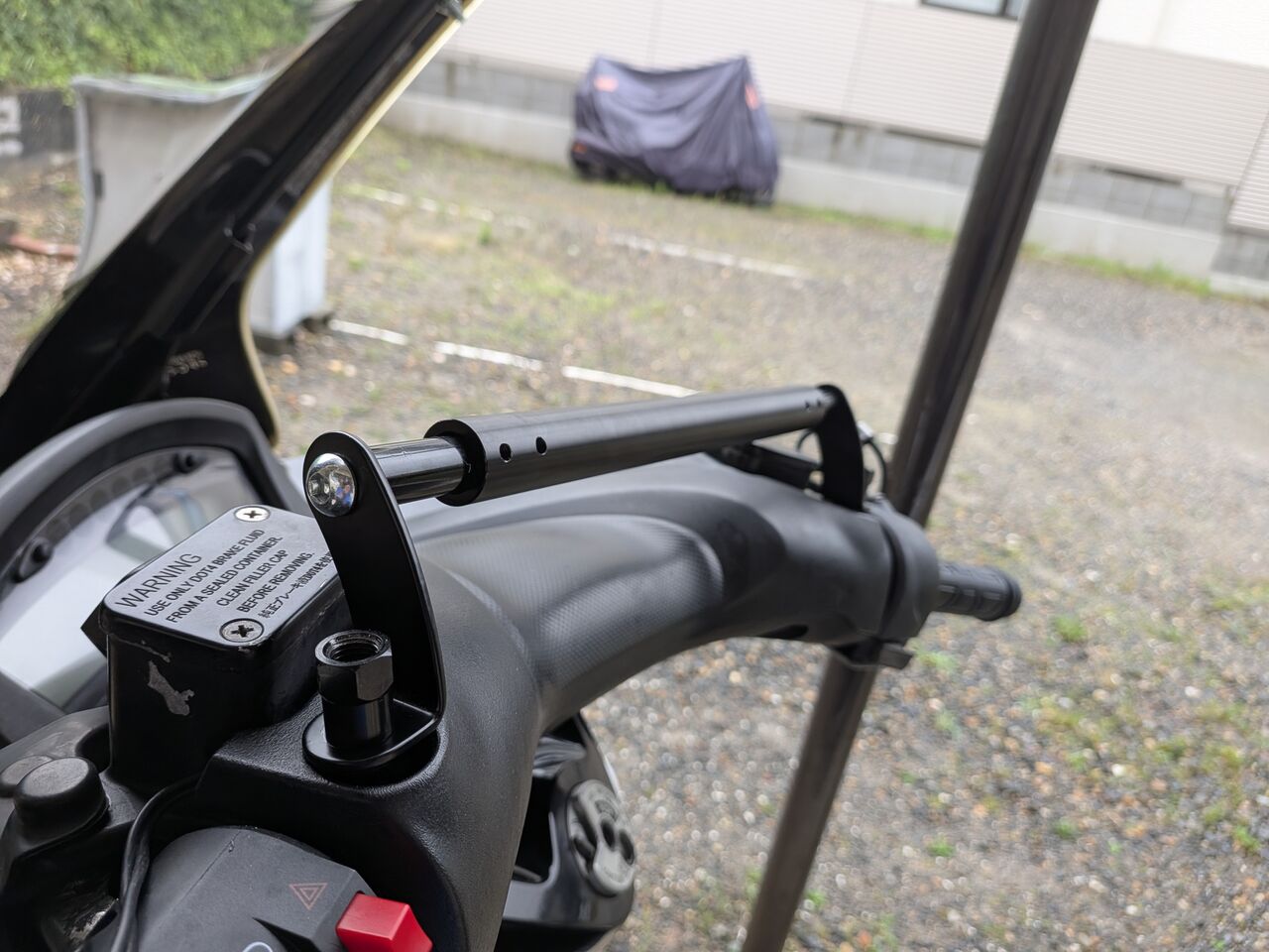 トリシティ125(EBJ-SE82J)ナックルガード&ハンドルバーを取り付け
