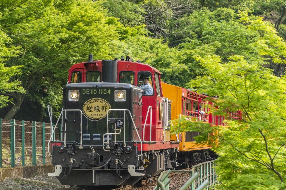 列車 嵯峨野 トロッコ