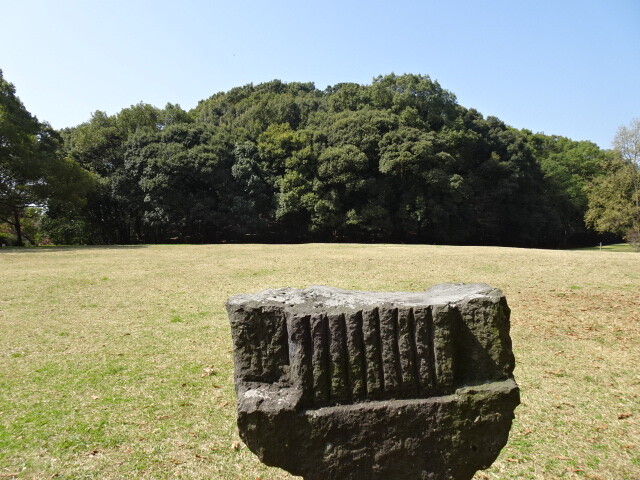 岩戸山古墳と別区