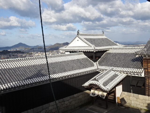 美しい屋根がわら
