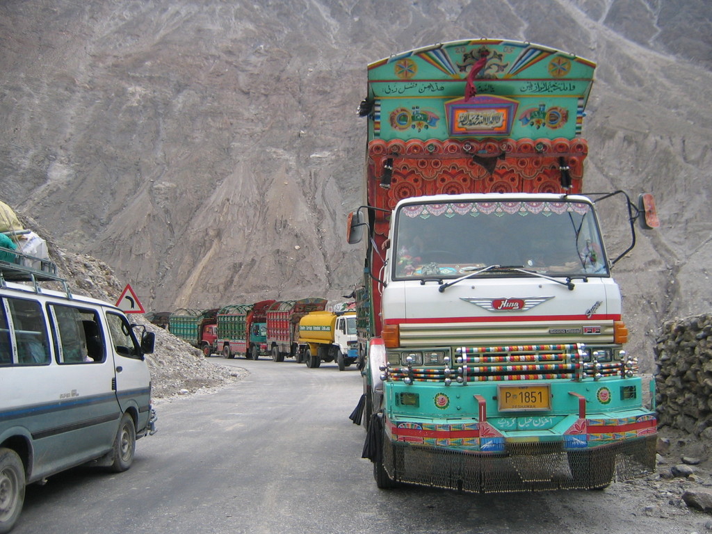 パキスタンのデコトラ 好きなもの 猫と旅と