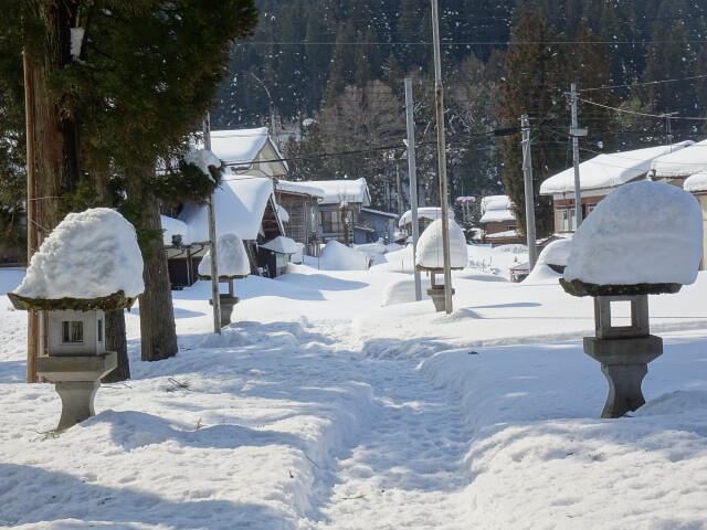 貴渡神社へ