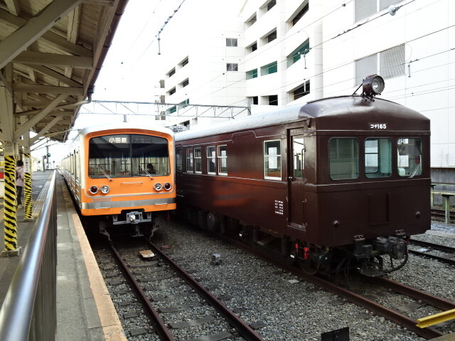 レトロ電車と