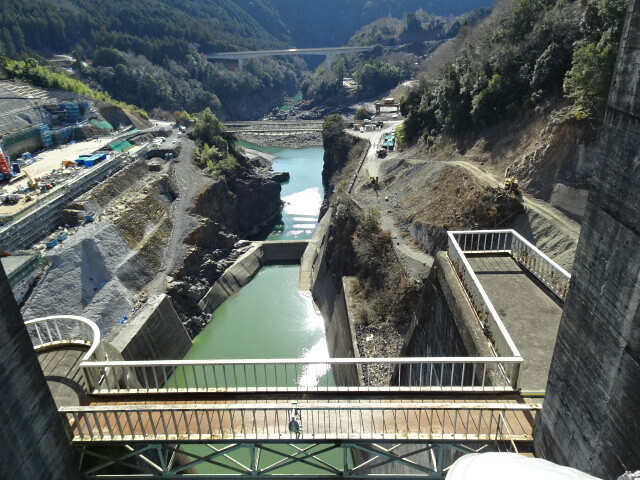 水量が少ないが稼働している