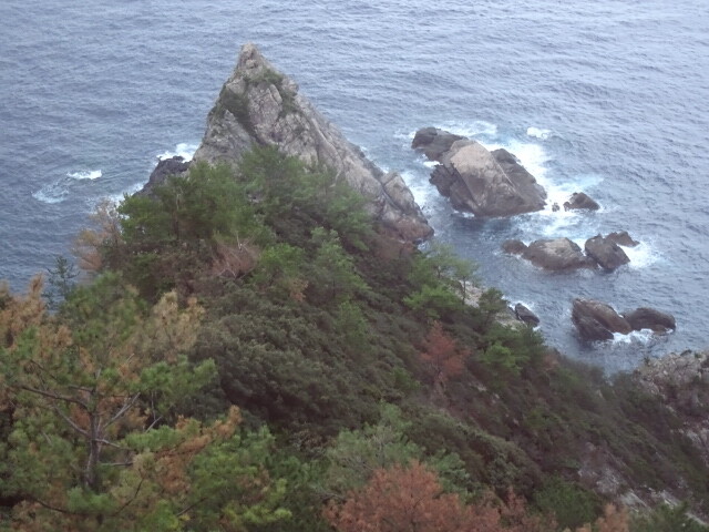 三角岩