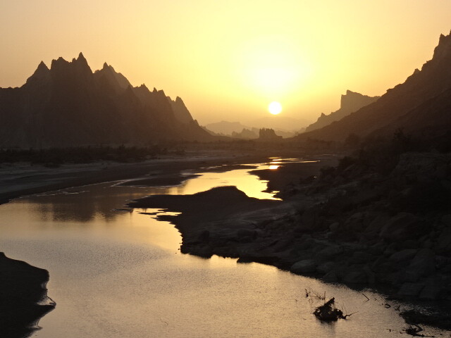 ヒンゴル川の夕景