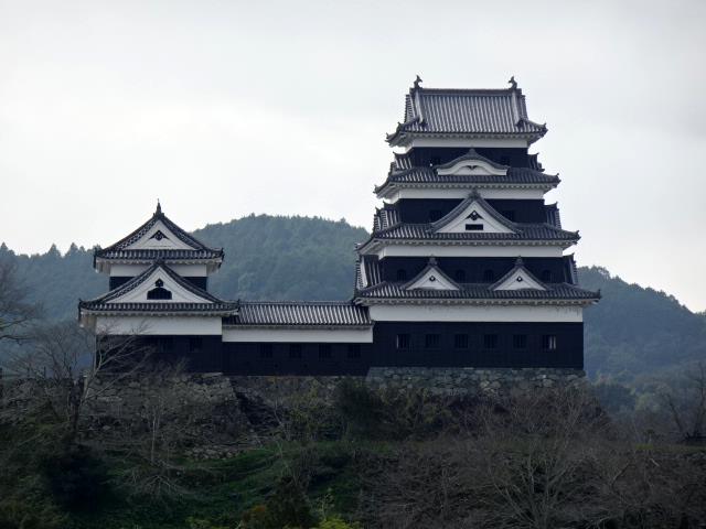 肘川側から見た大洲城
