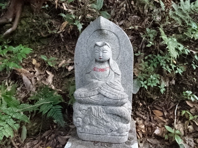西国33観音石像