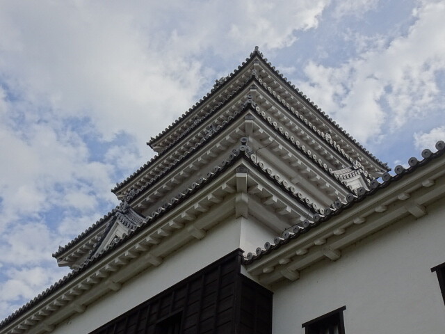 重なる層