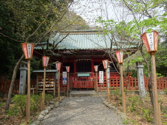 麓山神社