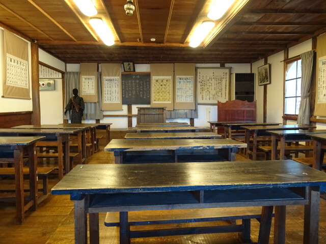 開明学校の中