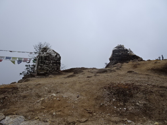 山の上のお墓