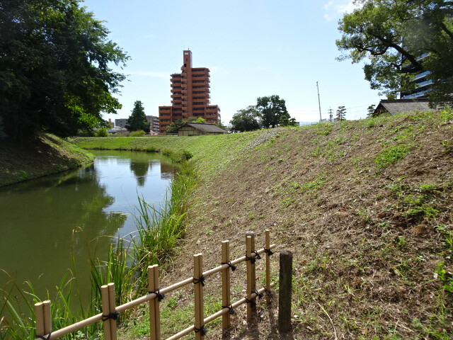 内堀土塁