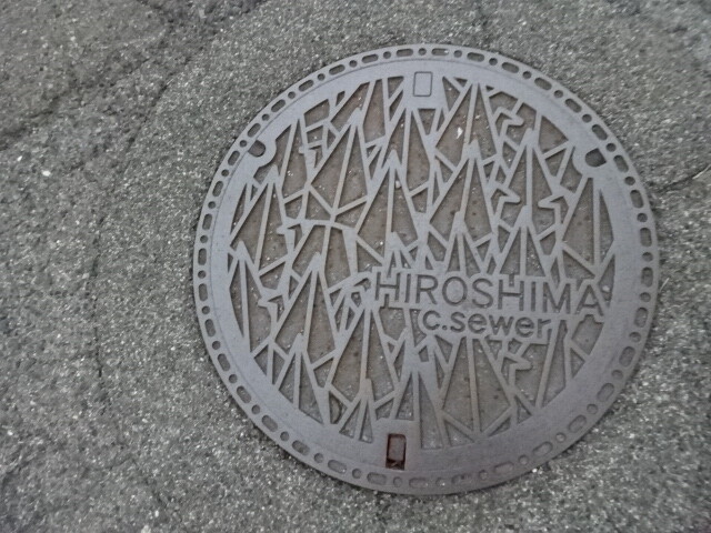 広島市　折り鶴ノンカラー