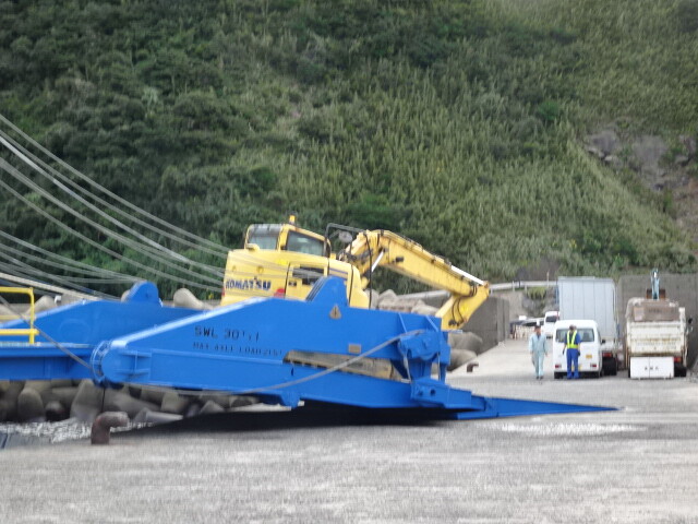 重機も降りて来る (1)