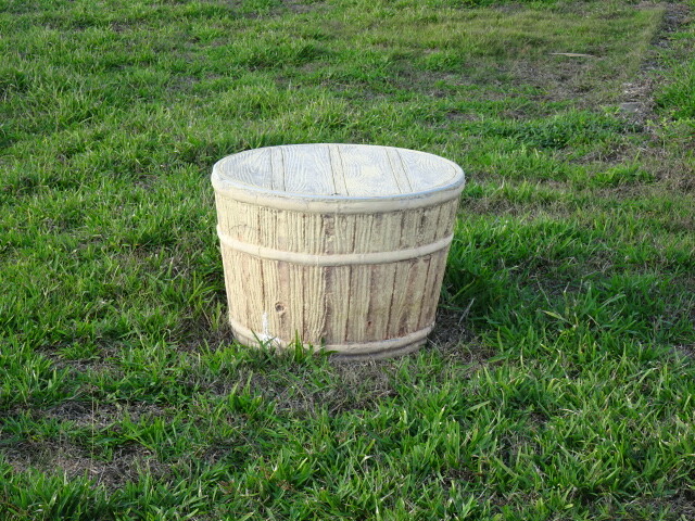 昔はこのような容器で砂糖を運んだ