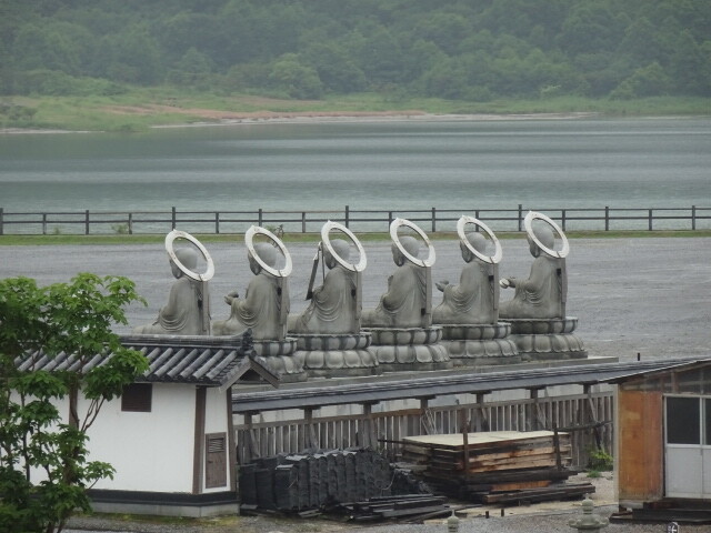 宇曽利湖と6地蔵