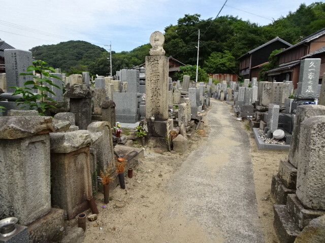 真鍋島のお墓