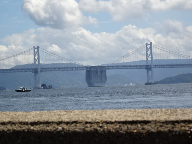 本島から見た瀬戸大橋
