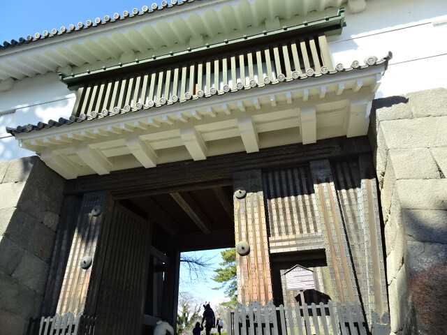 常盤木門