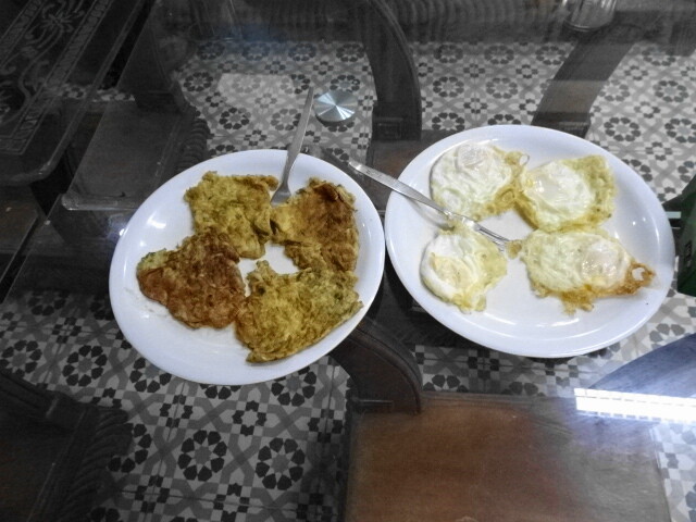 朝食