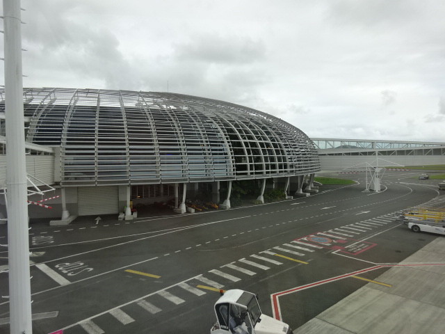 ヌメアの空港ビル