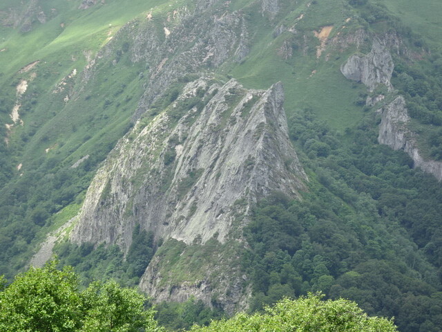鬼岩