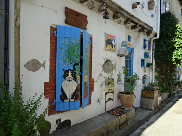 猫の館 (2)