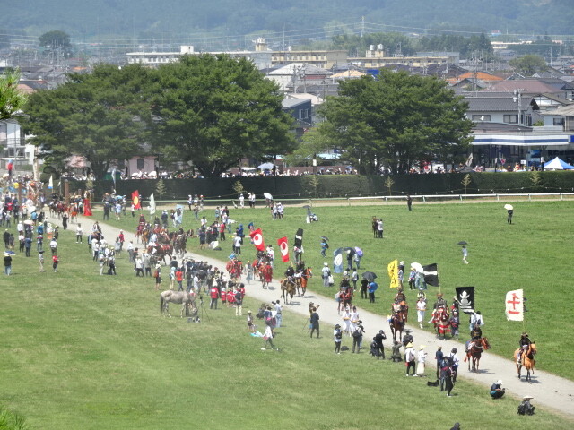 続々と入ってくる