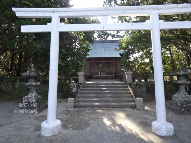 泊神社