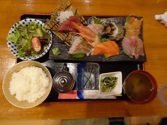 980円の刺身定食